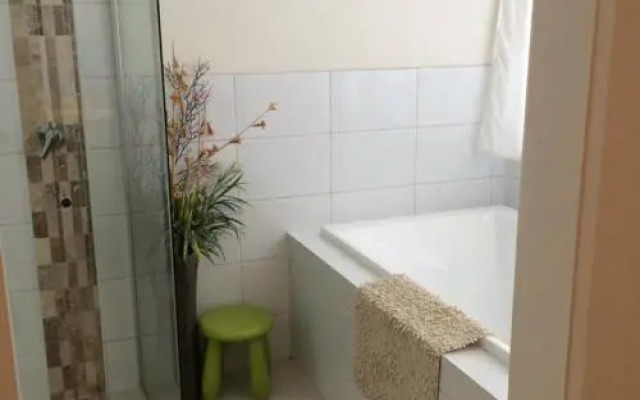 19 Glen Eagles Close