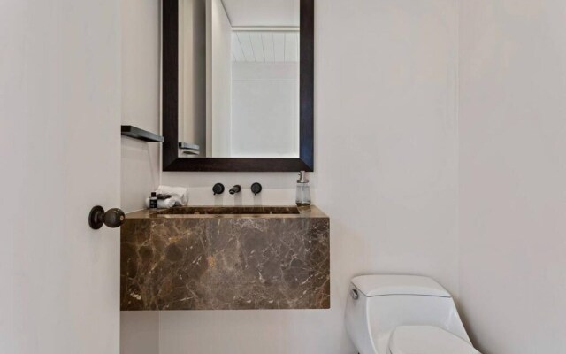 Coastline Villa In Malibu