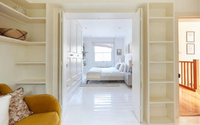 The Hampstead Wonder Spacious 4bdr House With Balcony