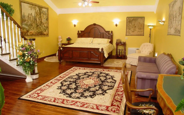 Wildwood Inn Tropical Dome & Theme Suites