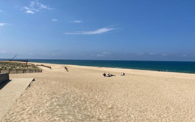Villa de charme avec piscine à 500m des plages