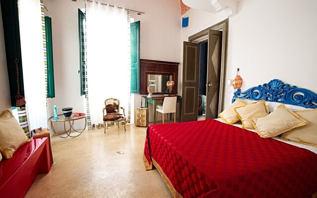 Salapolis Luxury Apartments