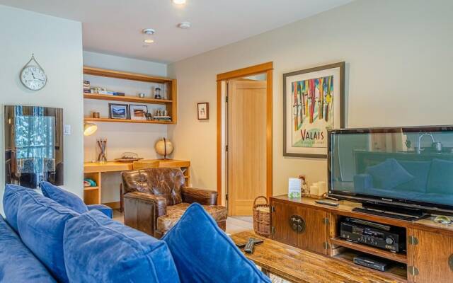 Kookaburra Lodge #303 By Bear Country