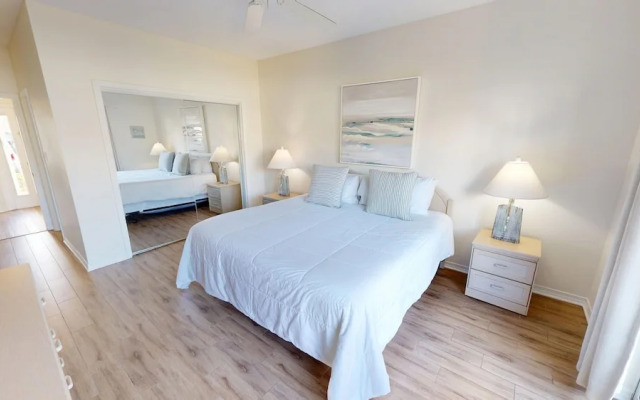 Sandpiper Cove 9141 3 Bedroom Condo by RedAwning