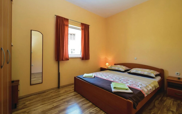 Stunning Home in Brodarica With Wifi and 2 Bedrooms