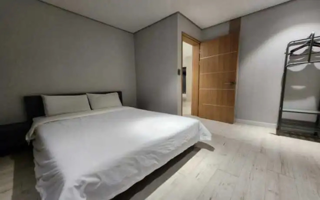 Gunsan Euro Village Pension