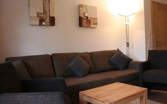 Cozy Apartment with Sauna near Ski Slopes in Mittersill