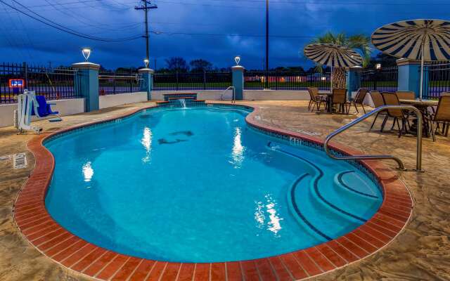 SureStay Plus Hotel by Best Western Alvin