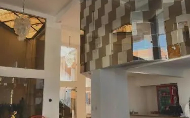 Binder Hotel Mogi Guaçu