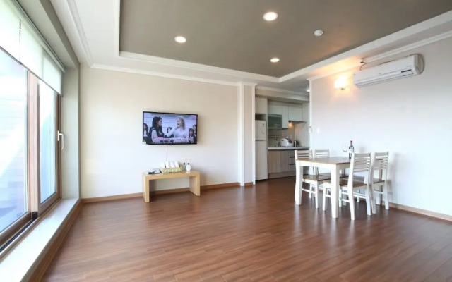 Prada Hotel & Pension