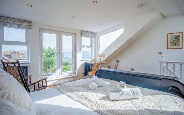 Overland Road 4 Bed House Mumbles