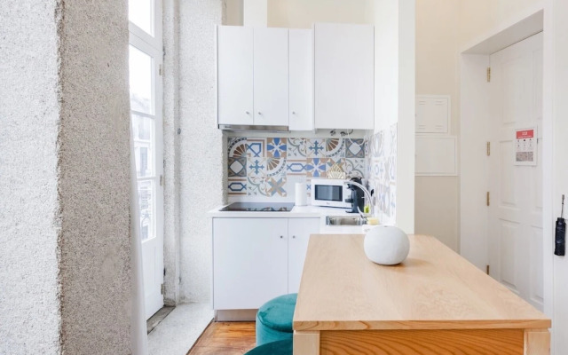 Nada04 · Studio Apartment With Balcony Next to Ribeira