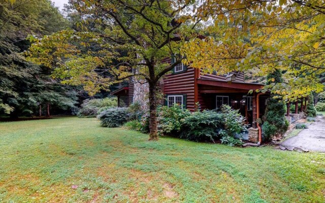 Cowboy Cabin on Stanley Creek