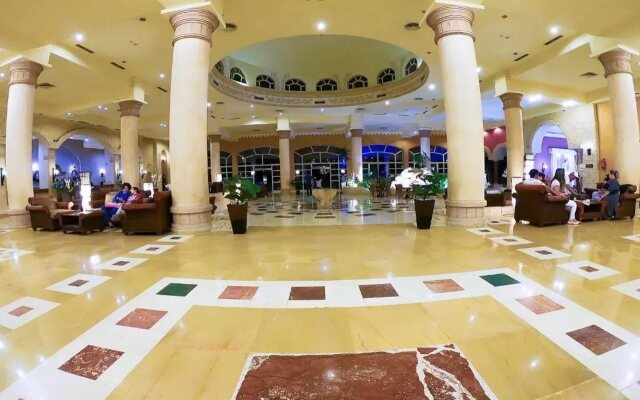 Regency Plaza Aqua Park & SPA