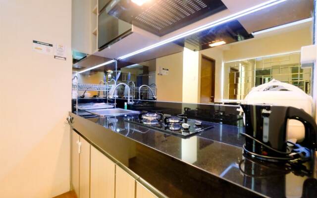 Comfy 2Br Gading Greenhill Apartment