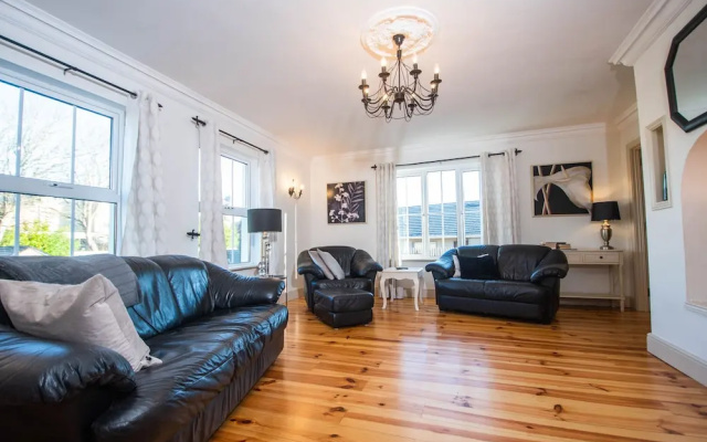 Bradog House - Beautiful 4 Bedroom House in Central Bundoran