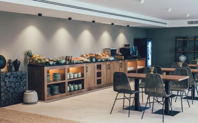 Cala Lanuza Suites