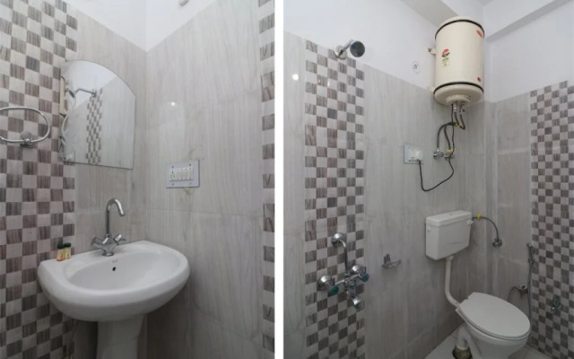 Oyo 27741 Incredible Palace