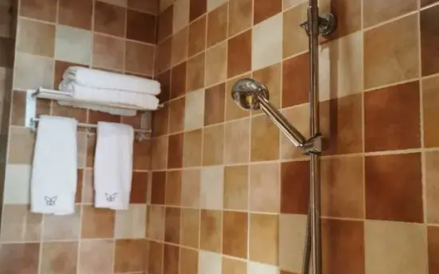 Nanning Yuzhuo Apartment (Guangxi Police College Shop)