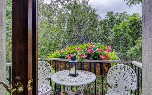 James Mulvey Carriage House Inn