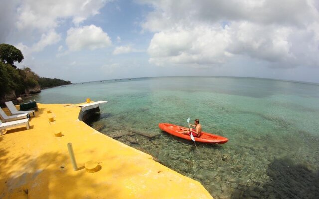 Blue Almond Hostel Providencia