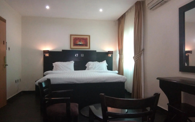 Eden Crest Hotel & Resort
