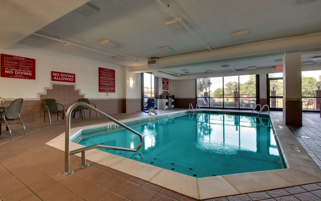 Drury Inn & Suites Evansville East