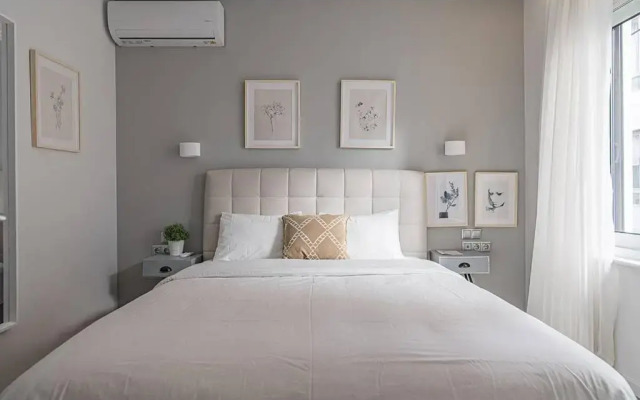 A12 Pristine 1bedrooom flat near Parthenon in Athens' heart