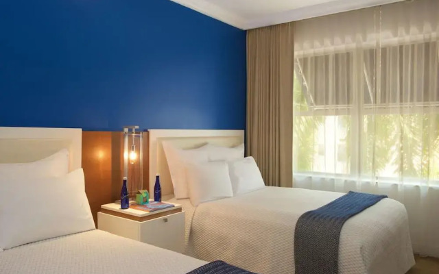 Blue Moon Hotel, Autograph Collection