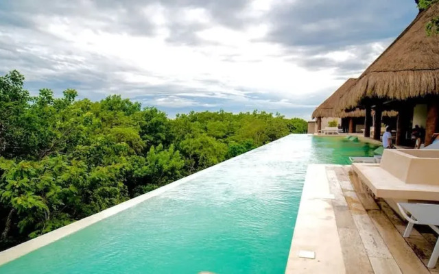 Jungle View 1 Br. Apt Amazing Infinity Pool