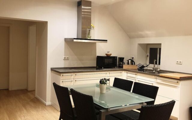 Apartment With Garden and City View