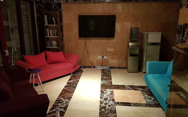 Silver Pine Hotel