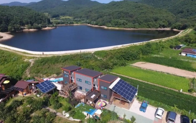 Gyeongju Feel House Pension