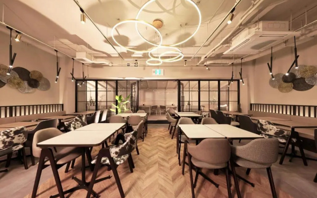 Dotombori Crystal Hotel 3