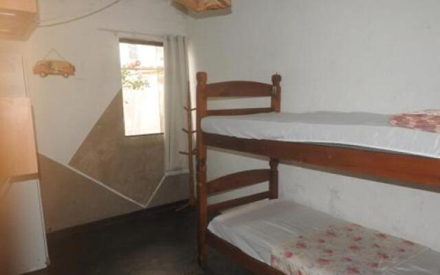 Rio Surf House Hostel e Pousada