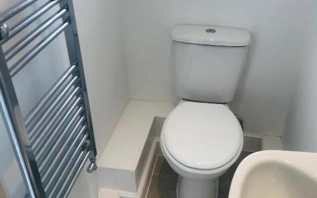 Freddy Corner - Studio Flat