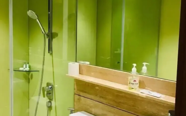 Vortex Suites KLCC by Luna