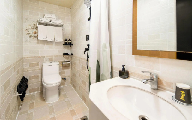 Iforest Hotel(Jiangsu Road Station)