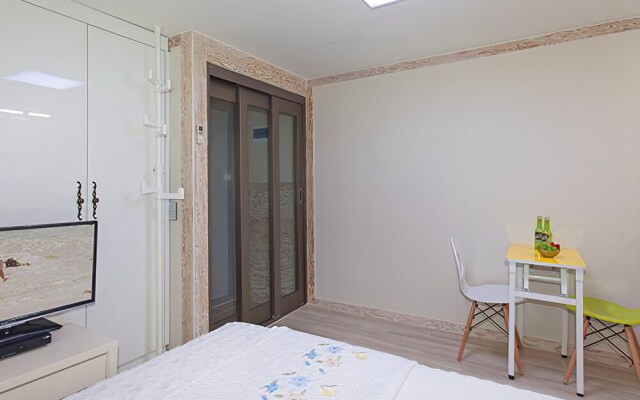 Geoje Willow Tree Pension