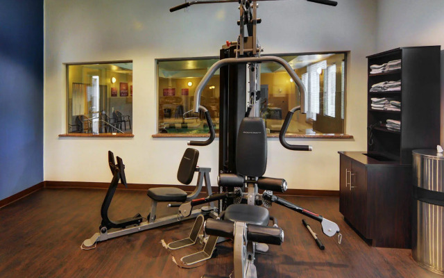 Motel 6 Fort Worth, TX – I-35 & I-20