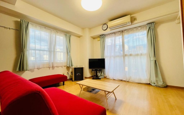 9-1広い室内で水廻りも綺麗 ｻｰﾋﾞｽｱﾊﾟｰﾄﾒﾝﾄ札幌大通西14 ﾈｯﾄ使い放題 – Guest Rooms – Sapporo