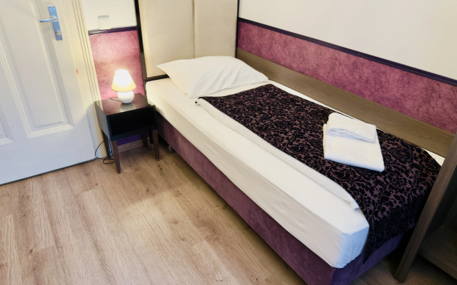 Hotel Pension Baron am Schottentor