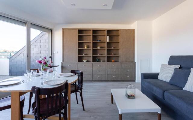 Le Mancini - Parking et Terrasse