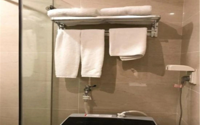 Youth Sunshine Apartment (Taizhou Wanda Store)