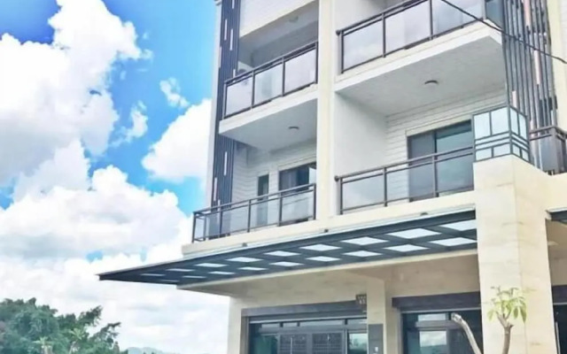 Yujing Warm Breezewarm x Sunny Sky Homestay