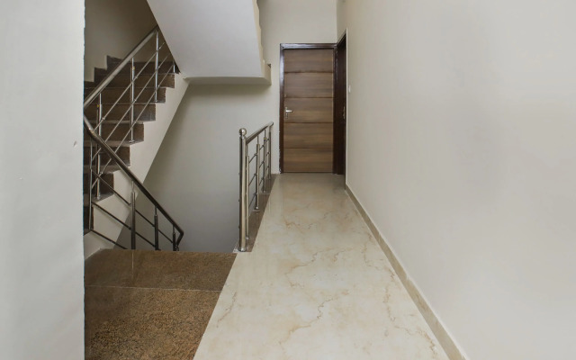 OYO 22235 Mint Residency