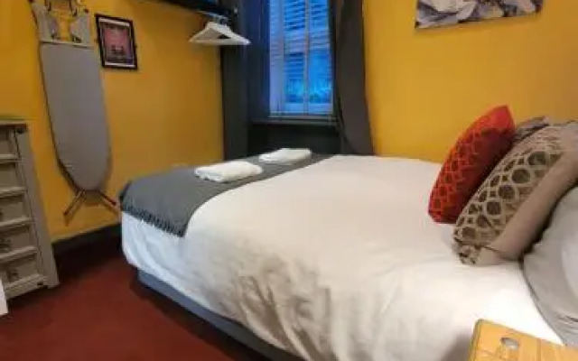 The Residence - NO 8