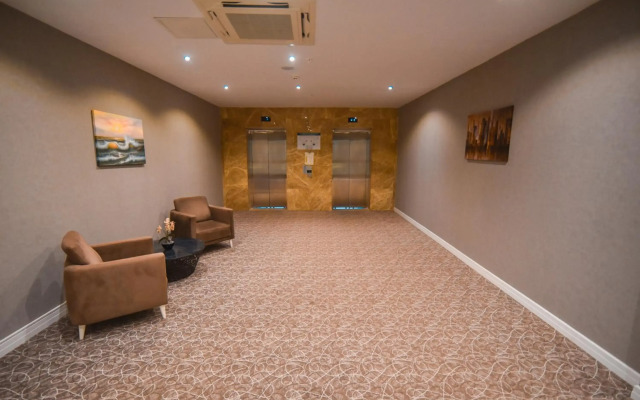 Royal Comfort Hotel