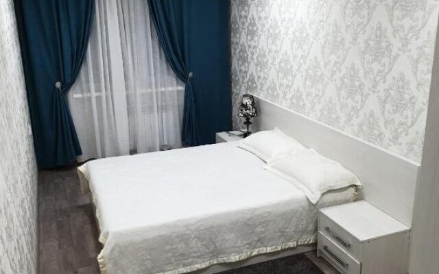 Apartment On Metallurgov 32