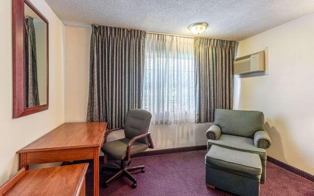Rodeway Inn & Suites Portland West - Beaverton